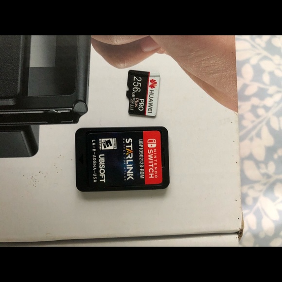 Nintendo Switch Console & 9 Games - Picture 3 of 7